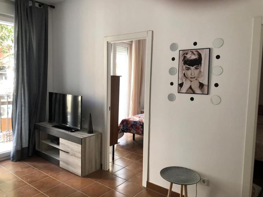 Bonito Apartamento En Calle San Carlos Madrid Bagian luar foto